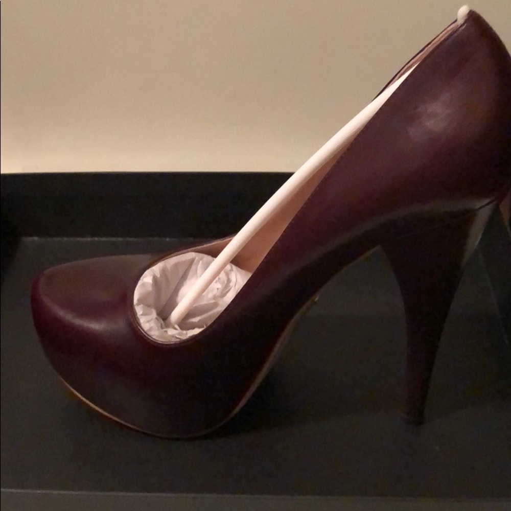 Pumps - Picture 4 of 5